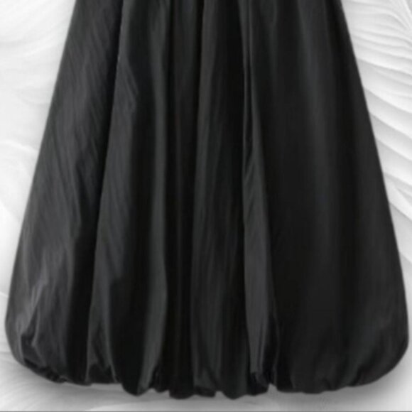 Women's Skirt with a Volume Silhouette Size: L - Picture 4 of 8